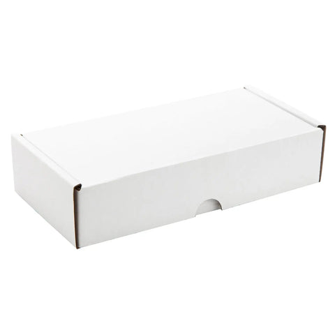 Jag Couture London-New York postal outer designed to fit a 6 chocolate box, showcasing a stylish, protective packaging option.
