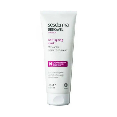 Sesderma Seskavel anti-aging mask in a 200ml jar, featuring a smooth cream texture, displayed on a neutral background.