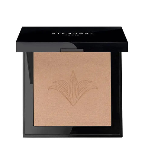 Stendhal perfecting compact powder in shade 120 Sable, 9g, with a smooth, pressed powder surface in a sleek compact case.