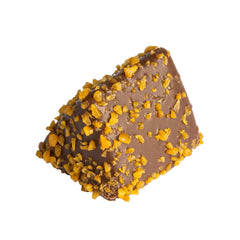 Triangolo Milk - layered marzipan in milk chocolate with mocca décor 13g