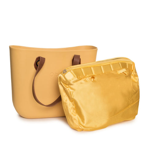 Jag Couture London New York Obag X073_COMP24ST-MIS01_7011Y stylish bag with textured exterior and modern design.