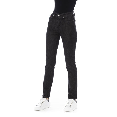 Baldinini Trend T6584_ALBA_NeroBlack designer shoes with sleek black leather and modern style, displayed on a neutral background.