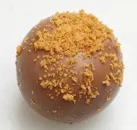 Jag Couture London Fashion Lenart - Milk Chocolate With A Spiced Biscuit Praline 15.2G