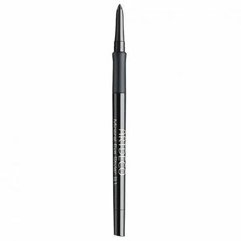 Jag Couture London New York Artdeco Eye Mineral Styler eyeshadow in a sleek compact with a shimmery, mineral-based formula.