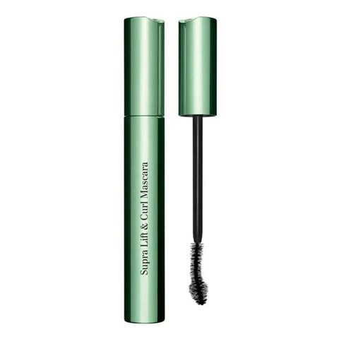 Clarins Supra Lift And Curl Mascara 01 Intense Black applied on eyelashes, showing length and curl in a close-up image.