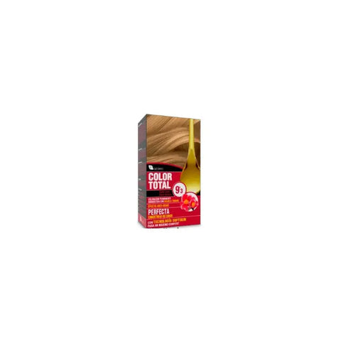 Jag Couture London New York azalea color total 9.3 golden extra light blond hair, close-up of shiny, styled hair strands.