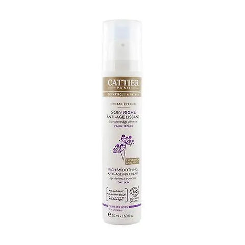 Cattier Paris Antiedad Cremosa moisturizer in a 50ml jar, with a smooth, creamy texture for anti-aging skincare.