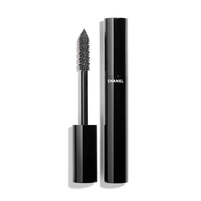 Jag Couture London-New York showcasing Chanel Le Volume De Chanel Waterproof Mascara in shade 10 Noir with a close-up of the mascara wand and brush.