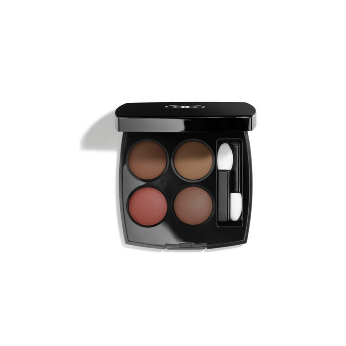 Chanel Les 4 Ombres Candeur Et Expérience eyeshadow quad with four neutral shades in a sleek compact, 2g size.