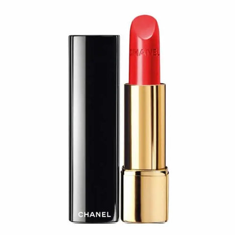 Chanel Rouge Allure Luminous Intense Lip Colour 152 Insaisissable, creamy lipstick swatch in a sleek tube, with subtle shine and rich color.