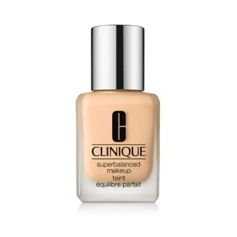 Clinique Superbalanced Makeup in shade 05 Vanilla, 30ml, with a sleek bottle and natural skin tone finish.