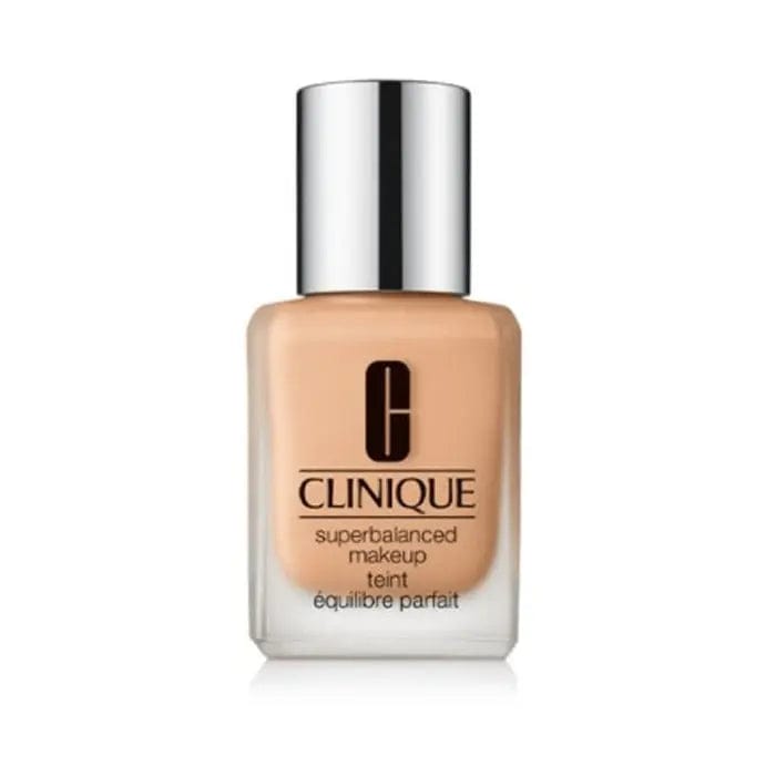 Clinique Superbalanced Makeup in shade 06 Linen, 30ml bottle, natural finish, with a sleek packaging design.