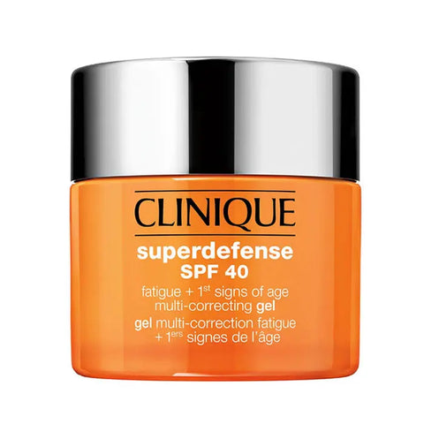 Clinique Superdefense SPF40 fatigue and anti-aging multi-correcting gel in 50ml jar, with skincare product label visible.