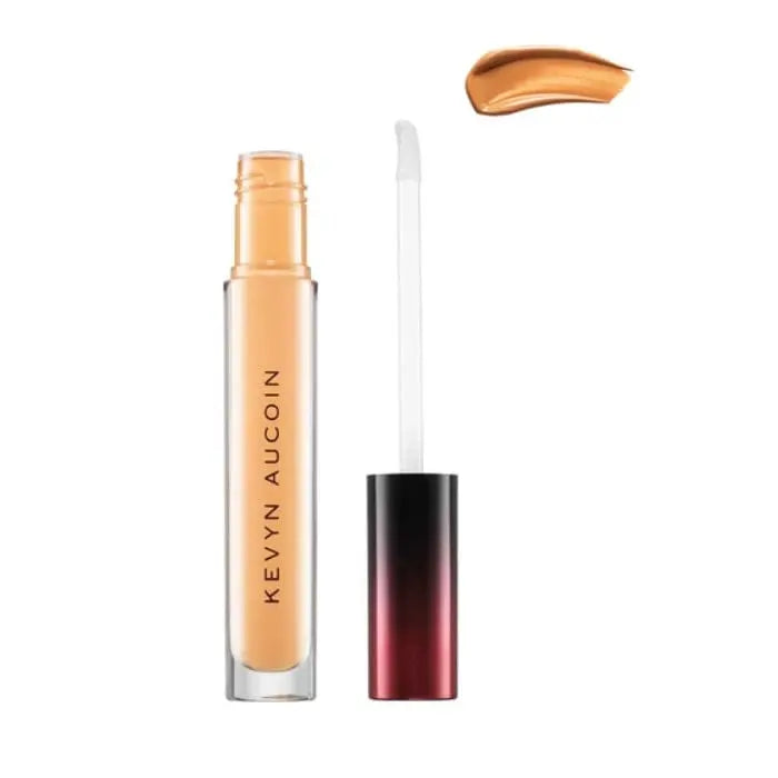 Kevyn Aucoin The Etherealist Super Natural Concealer in Medium EC 04, showcasing the sleek packaging and applicator tip.