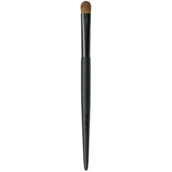 Jag Couture London New York Sensai eye shadow brush with soft bristles for precise eyeshadow application.