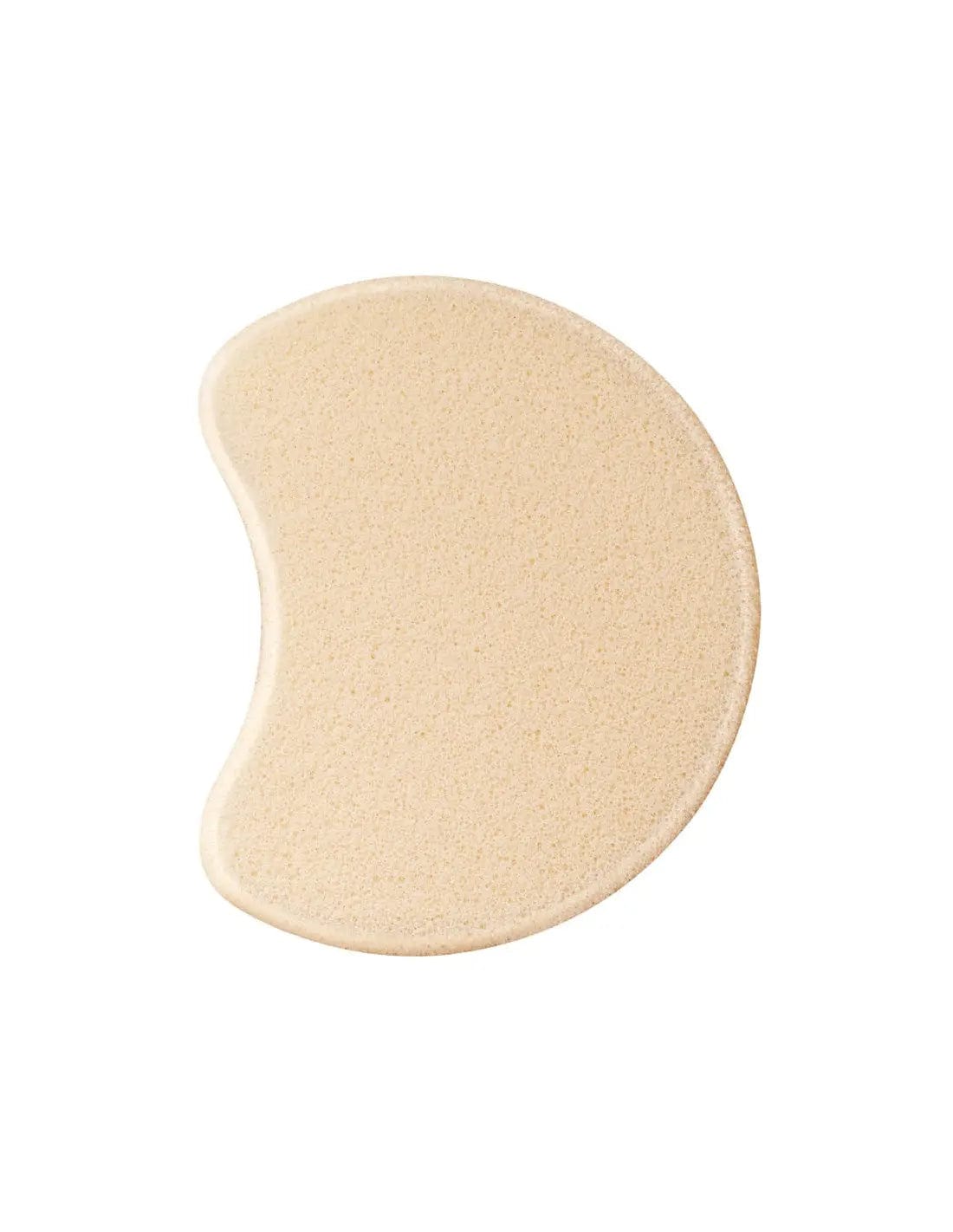 Sensai Sen Maq Total Finish foundation with sponge applicator, showcased in a sleek compact for smooth, flawless makeup application.