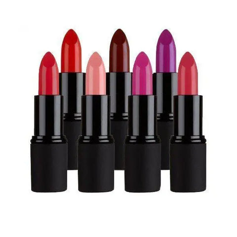 Jag Couture London New York Sleek True Colour Lipstick Tweek in vibrant shade, showcasing smooth, matte finish on lips.