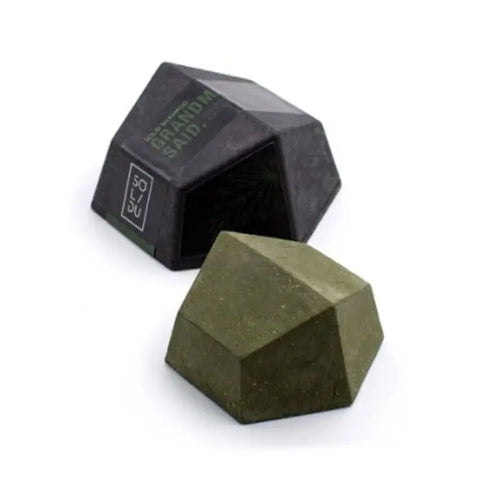 Jag Couture London Solidu Grandma Said Tamanu Oil & Nettle Shampoo Bar, 65g, with natural ingredients and eco-friendly packaging.