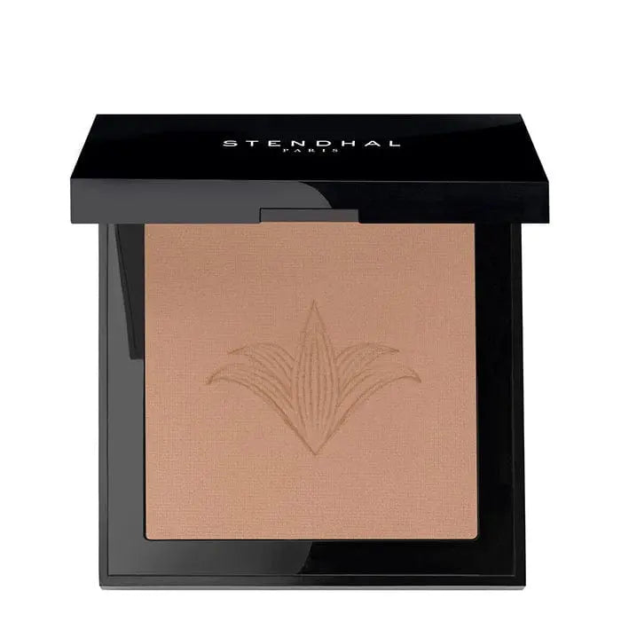 Stendhal Perfecting Compact Powder 130 Ambre Rosé in 9g compact, featuring smooth, skin-finish texture for a natural look.