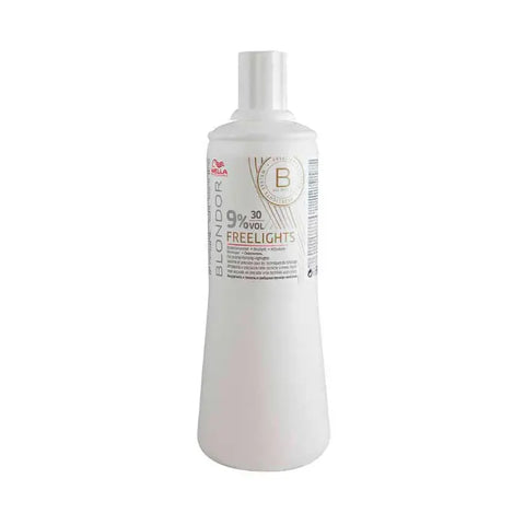 Wella Blondor Freelights Developer 9% 1000ml bottle, hair lightening product from Jag Couture London New York, with label visible.