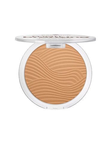 Matte Sun Club bronzer by Essence Cosmetics, featuring warm, natural-toned powder for a sun-kissed glow, displayed in compact.