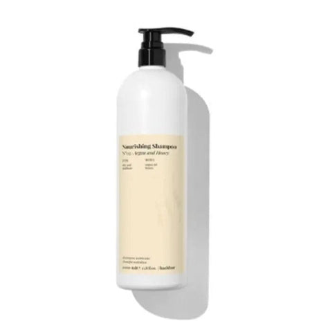 Farmavita Back Bar Nourishing Shampoo Nº02 with argan oil and honey in a 250ml bottle, designed for hair care.