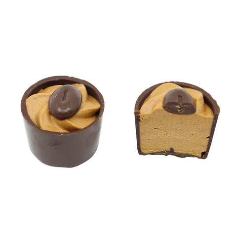 Jag Couture London New York Kaffee Latte milk chocolate cup filled with coffee cream, 14.5g, shown with detailed chocolate cup and coffee filling.