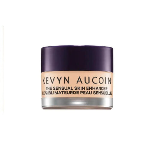 Jag Couture London-New York Kevyn Aucoin Sensual Skin Enhancer Concealer SX 8, close-up of the compact and textured product.