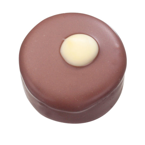 Jag Couture London - New York salted caramel milk chocolate bar with salted butter caramel, 14.6g, shown close-up.