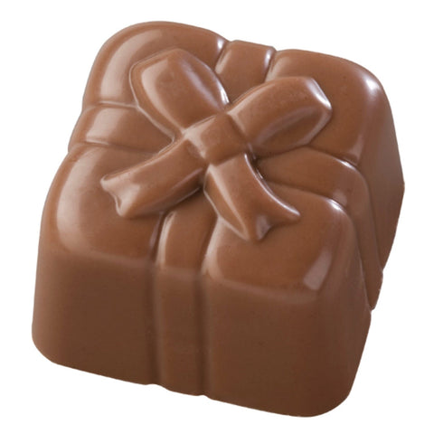 Sasha Irish cream flavored milk ganache 15.3g by Jag Couture London New York, close-up of the chocolate confection.